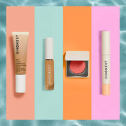 New! 2-Minute Summer Makeup Kit Image